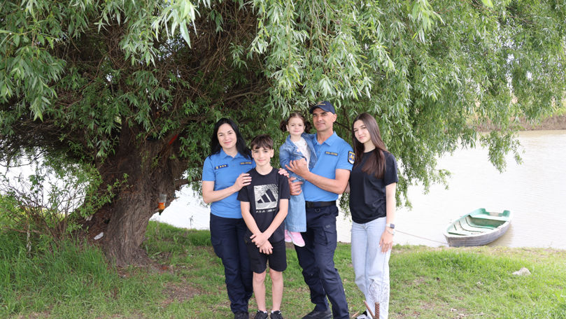 Două uniforme, 3 copii și o echipă puternică. Povestea familiei Panioglo