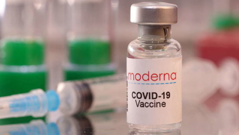 COVID: Moderna a început testele pentru un rapel împotriva Omicron