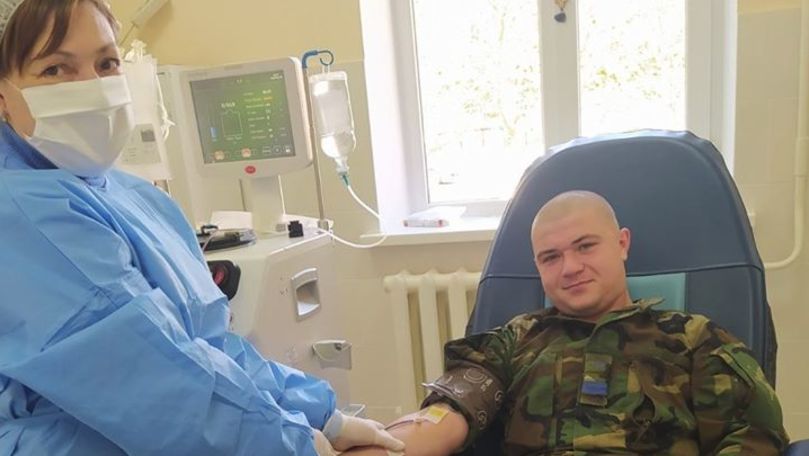 Un militar vindecat de COVID-19 a donat plasma pentru pacienții bolnavi