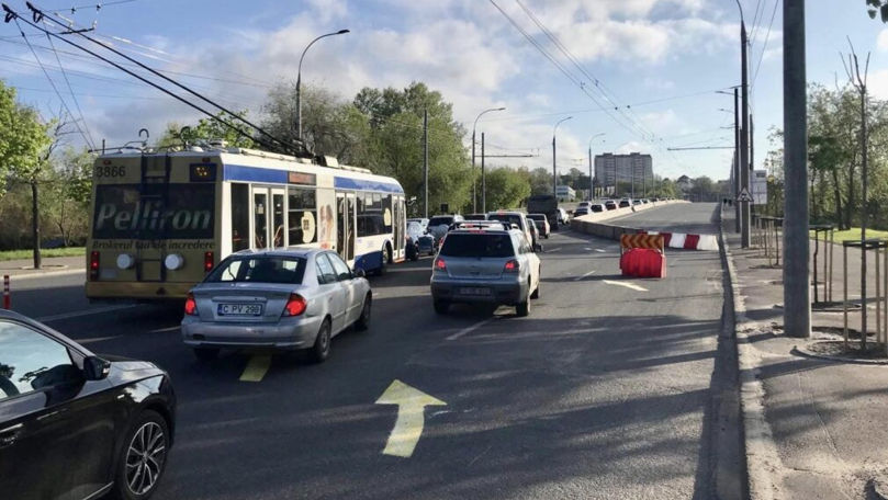 Atenție: Circulația pe podul Mihai Viteazul, deviată pe partea stângă