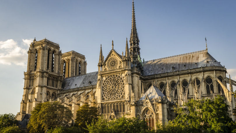 Povestea impresionantă a catedralei Notre-Dame din Paris