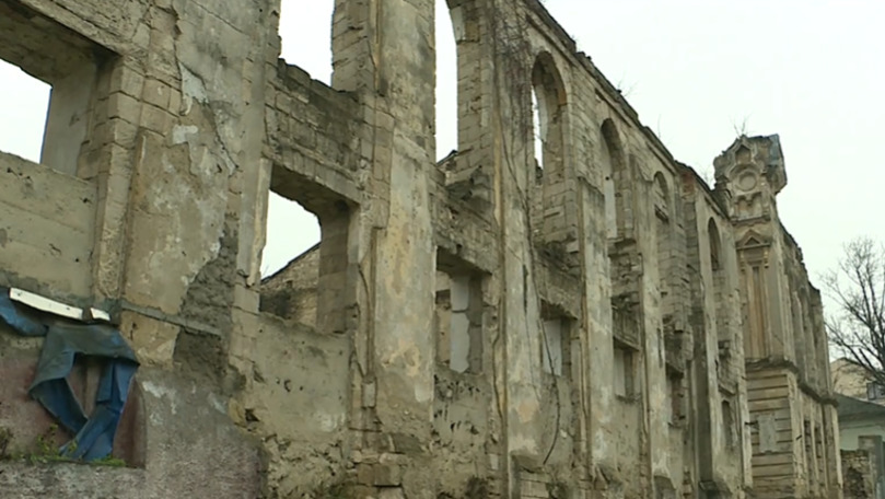 Реконструкция обойдётся в четыре с половиной миллиона евро. 