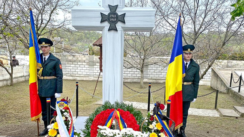 Un monument al eroilor români, inaugurat în localitatea Lăpușna