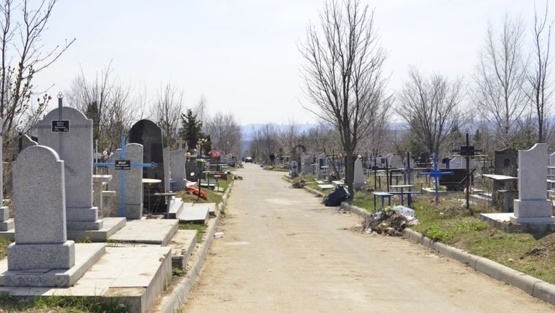 Când și în ce condiții pot merge oamenii la cimitir pentru curățenie