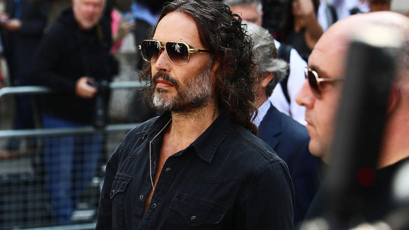 Actorul Russel Brand va fi judecat pentru viol şi agresiuni sexuale