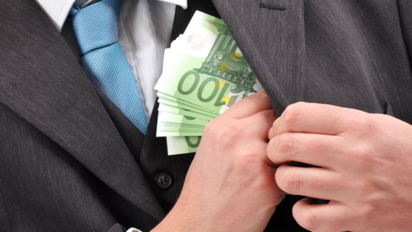 Reținere CNA: Un avocat a cerut 30.000 de euro de la un deținut