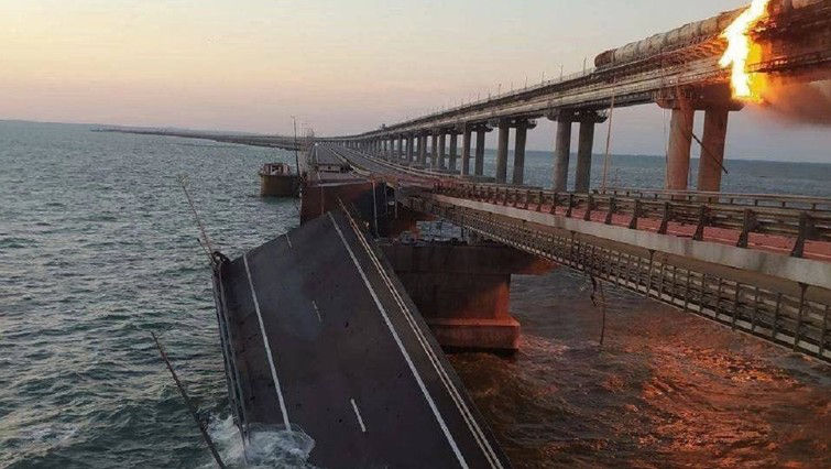 Vești proaste pentru ruși: Când va redeveni operațional Podul Crimeei