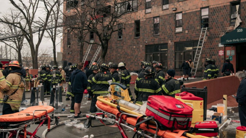 Incendiu uriaș într-o clădire din New York: 19 morți și 63 de răniți