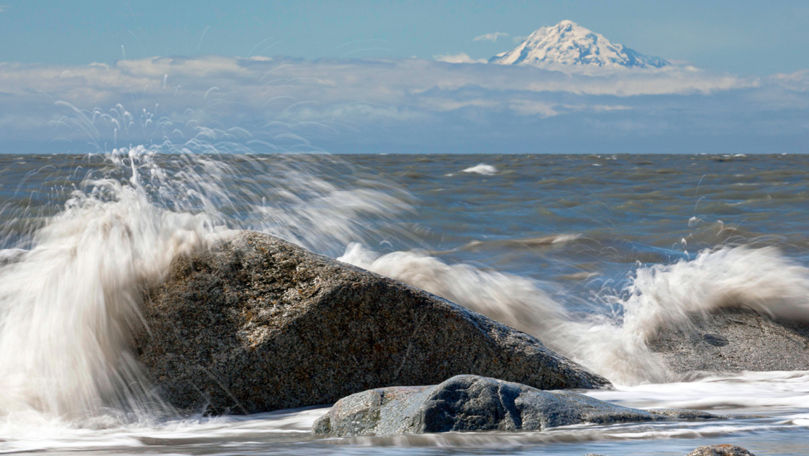 У берегов Аляски произошло землетрясение магнитудой около 6.