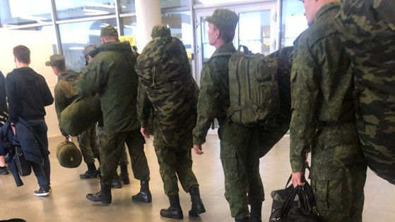Rusia caută femei-lunetiste pentru un contract de şase luni