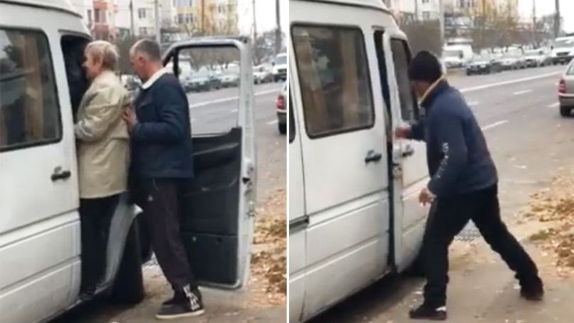 Poliția, despre călătorii presați cu ușa într-un microbuz din Chișinău