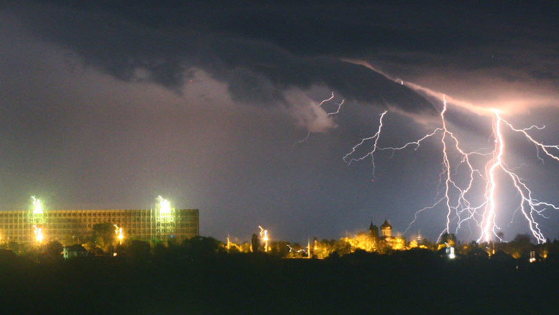 Alertă meteo: Cod Galben de ploi cu fulgere în Moldova. Perioada vizată