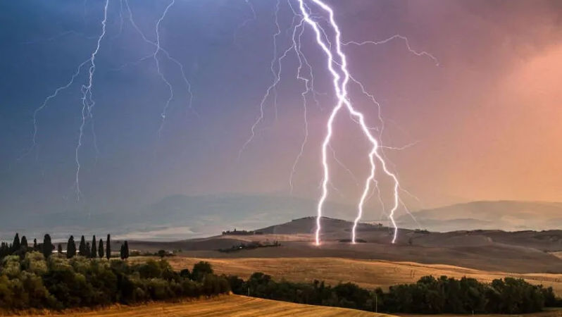 Meteo 16 iulie 2025: Averse cu descărcări electrice la nordul R. Moldova