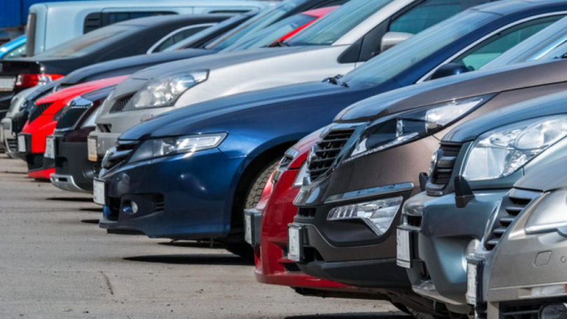 Criză de vopseli auto: Ruşii îşi pot cumpăra maşini doar în trei culori