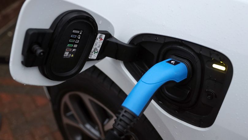 Revoluţie pe piaţa auto: Bateria care se încarcă în 5 minute