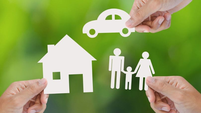 Доходы и расходы страховщиков растут.