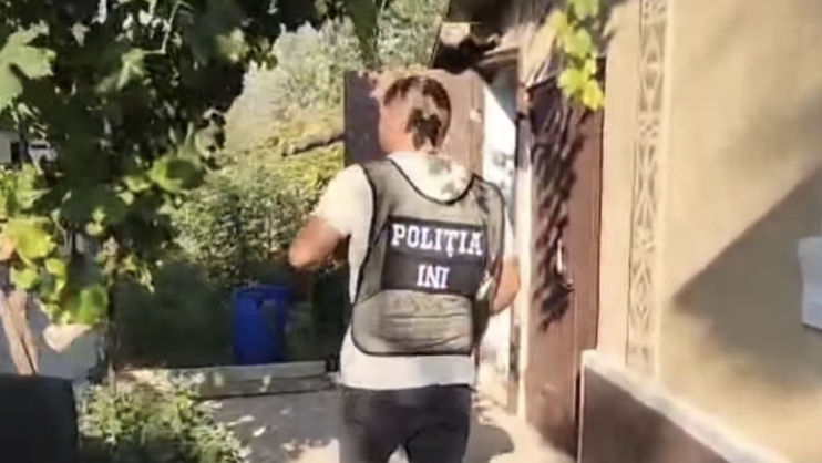 Percheziții la Cahul: Droguri de 200.000 de lei și muniții, ridicate