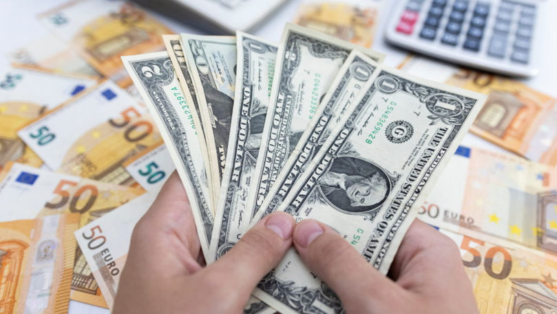 Curs valutar 31 octombrie 2023: Cât valorează un euro și un dolar