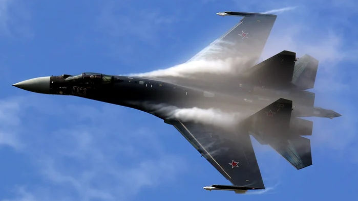 Un avion F-16 a doborât în premieră un avion SU-35, în Rusia