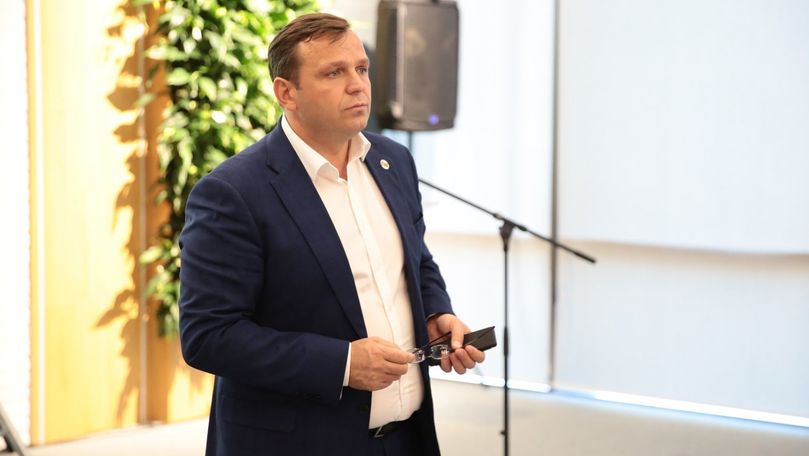 Нэстасе просит совета у западных институтов по преодолению политического кризиса.