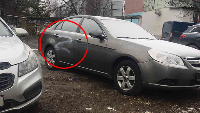 Provocatori la Bălți: Indivizi necuncuți desenează z-ul rusesc pe mașini