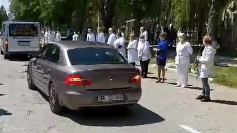 Doctorul din Ungheni răpus de virus, petrecut emoționant pe ultimul drum