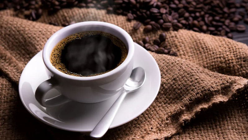Ce se întâmplă dacă bei cafea neagră în fiecare zi, timp de o săptămână