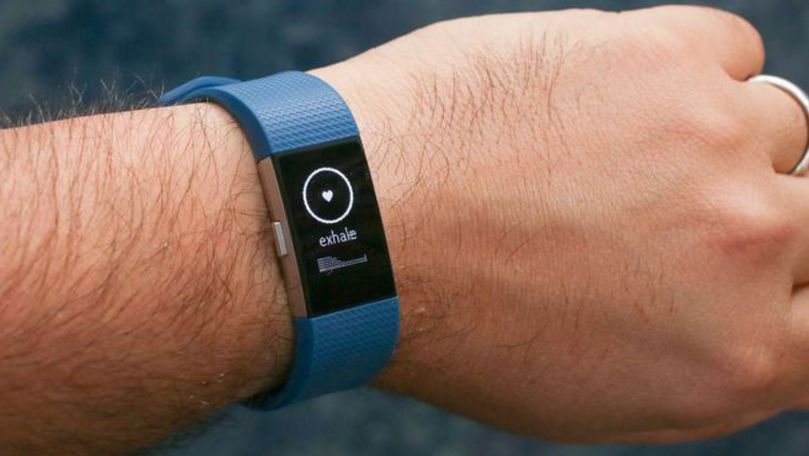 Probleme pentru Fitbit: Utilizatorii spun că au fost electrocutaţi