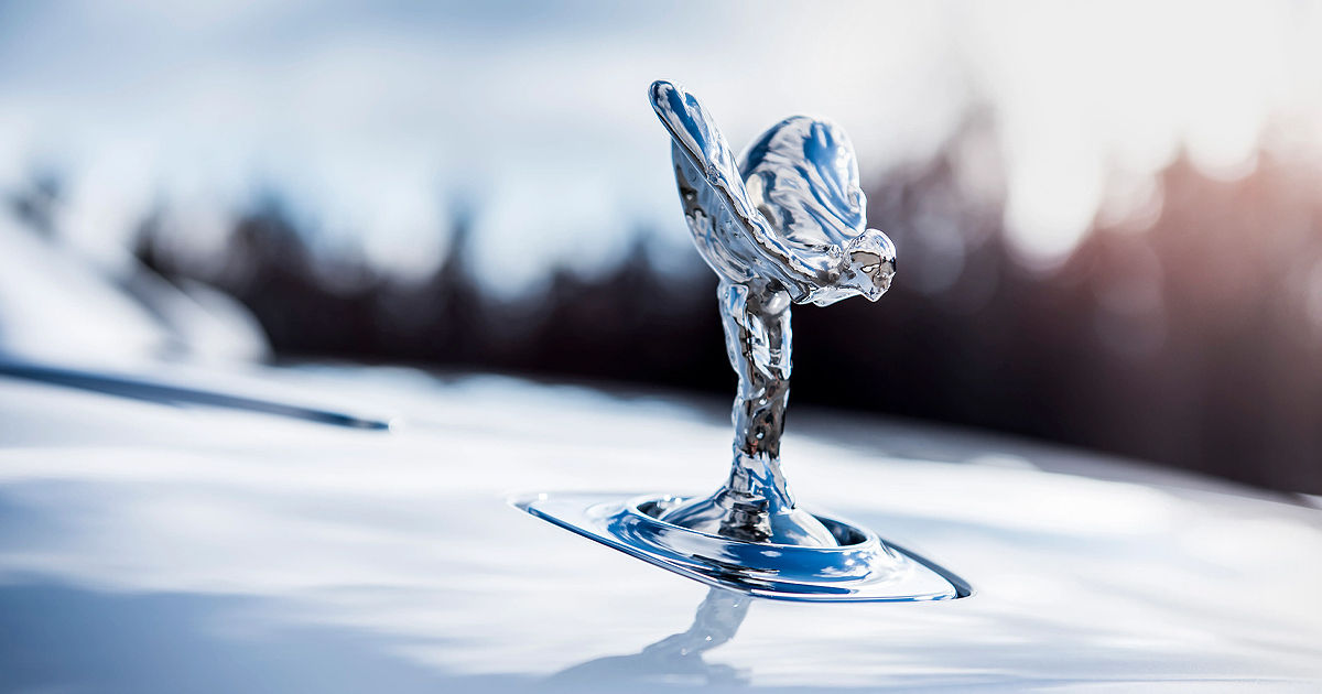 Rolls-Royce și Jaguar renunță la emblematica figurină de pe capotele mașinilor.