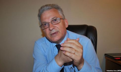 La acest capitol, ambasadorul SUA a relevat că va considera suport pentru intensificarea procesului participativ în cadrul reformei Serviciului de Informaţii şi Securitate