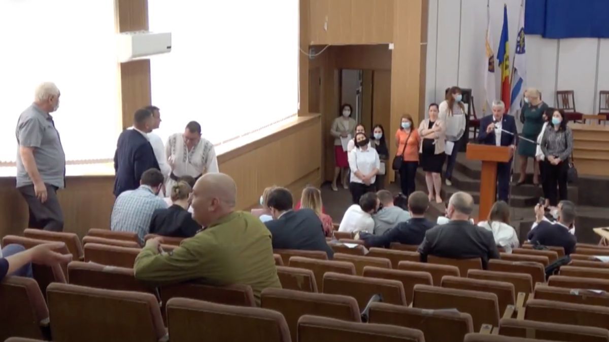 Жители Флорен пришли за помощью в МСК: Мы хотим относиться к Кишиневу.
