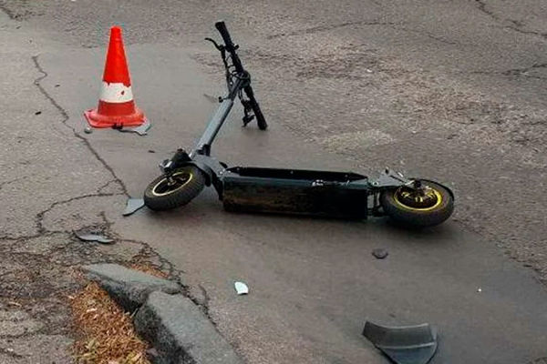 В Чадыр-Лунге самокатчик попал в ДТП: его госпитализировали.