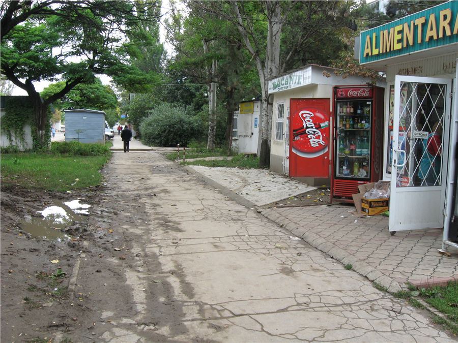 На привокзальной аллее больше не будет торговых киосков. Фото: forum.md