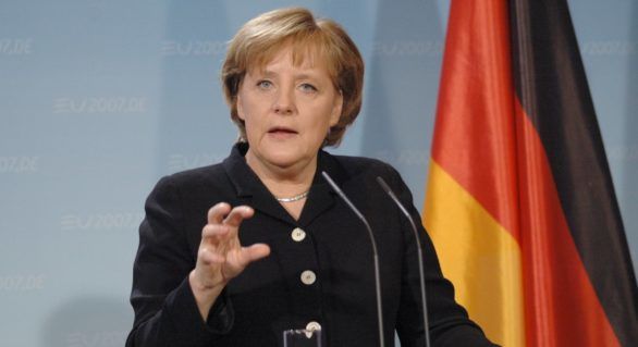 Angela Merkel a primit scrisori cu pulbere albă și lame de ras.