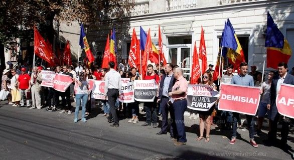 Manifestanții susțin că decizia de majorare a tarifului nu este justificată. Foto: privesc.eu
