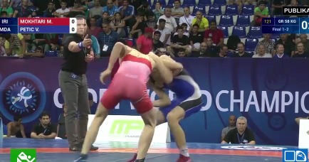 Валентин Петик стал чемпионом мира по греко-римской борьбе среди кадетов.