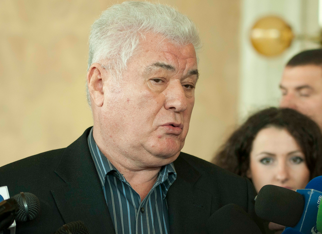 Comuniştii refuză din nou invitaţia şefului statului, Nicolae Timofti, de a participa la consultări în privinţa desemnării unui candidat pentru funcţia de premier. 