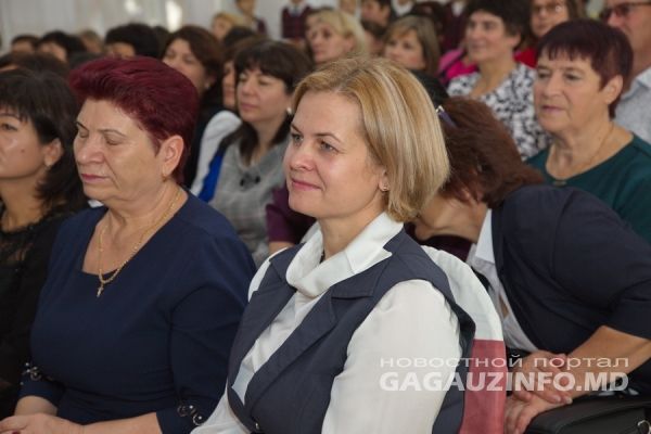 Педагогов Гагаузии поздравили с праздником.