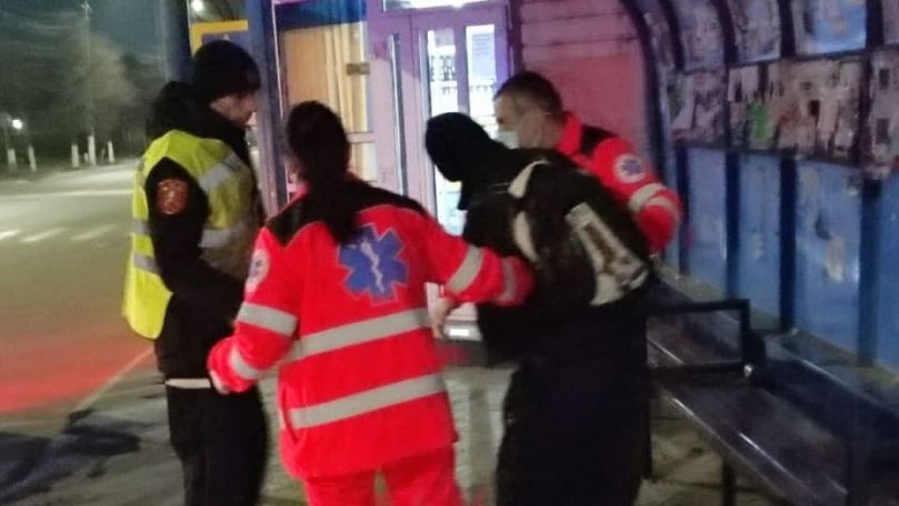В Каушанах карабинеры оказали помощь мужчине, которому стало плохо.