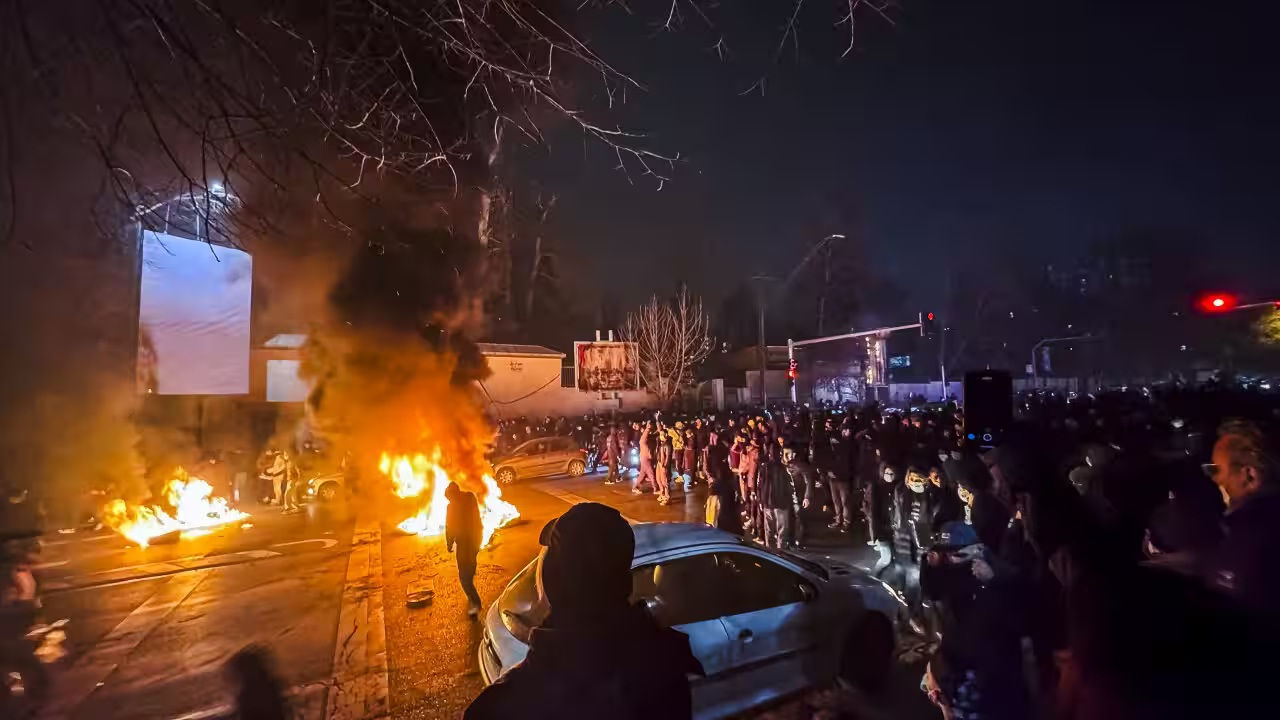 В результате протестов в Иране погибли более 500 человек, более 10 тысяч арестованы.