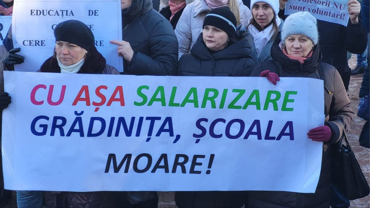 Profesorii, nemulțumiți de proiectul bugetului: Valoarea de referință rămâne la nivelul de 2.500 de lei.