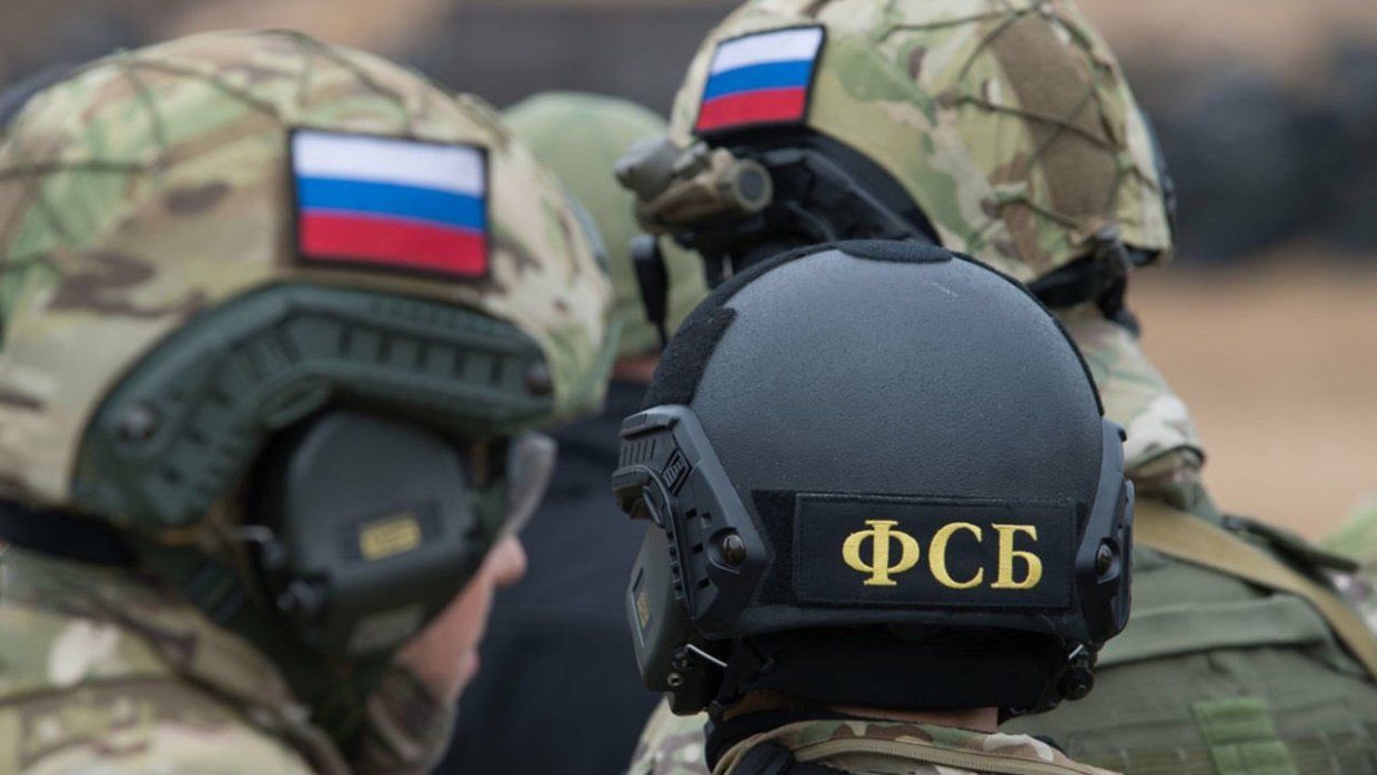 Группа правоохранителей с собакой задержала гражданина Молдовы между пунктами пропуска «Армянск» и «Перекоп». 