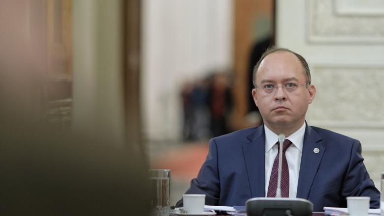 МИД Румынии считает положение Навального "глубоко тревожным".