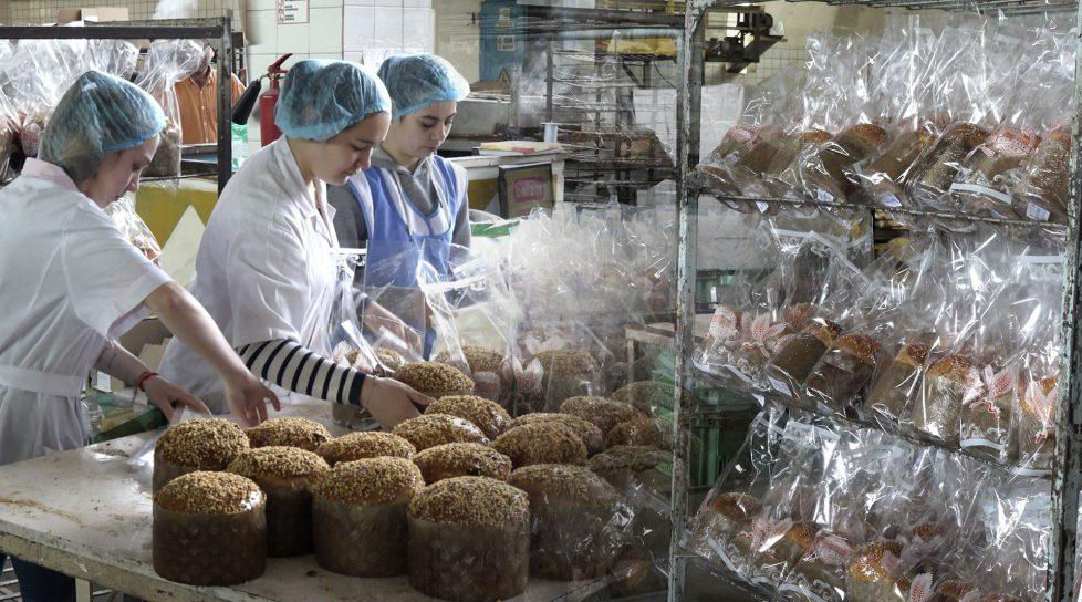 Пасхальные куличи из Бельц прибыли во Францию.