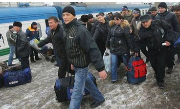 Практически половина экономически активного населения Молдовы работает за рубежом. 