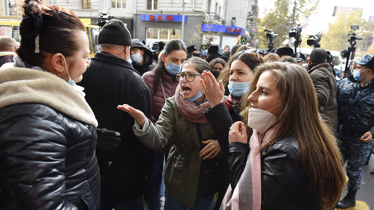 В Ереване началась многотысячная акция с требованием отставки Пашиняна.