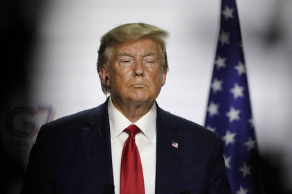 Президент США Дональд Трамп поручил пересмотреть военную помощь Украине. 