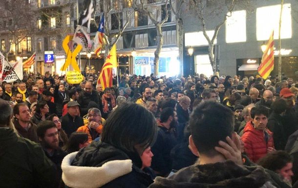 В Каталонии прошел массовый митинг протеста.