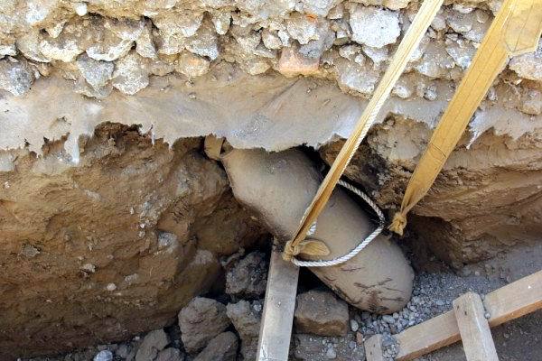 O bombă de aviaţie cu greutatea de 50 de kilograme a fost găsită în orașul Căușeni.