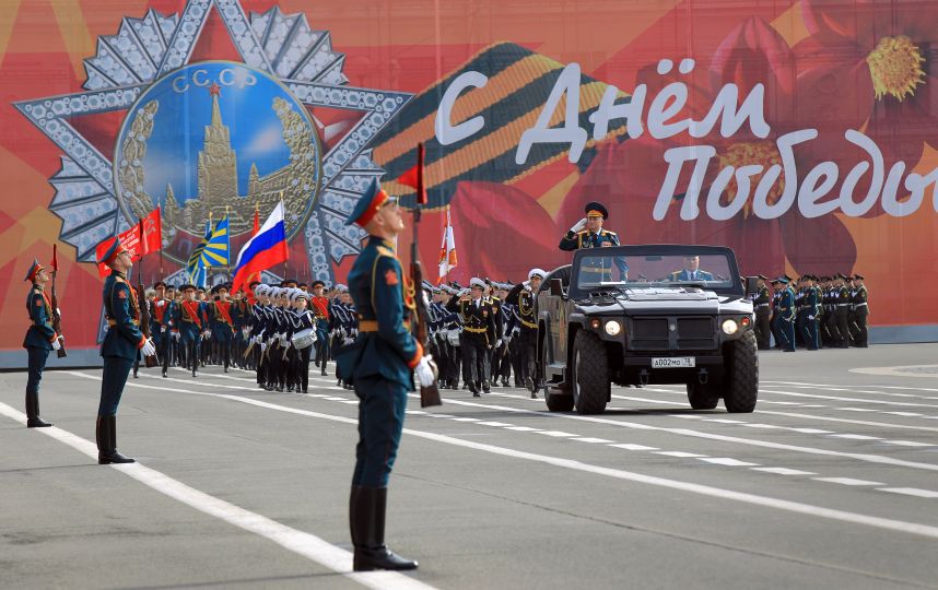 Сегодня в Центральной Европе лидеры государств решают, ехать ли в Москву на 70-летие победы в зависимости от внутренней политической конъюнктуры.
